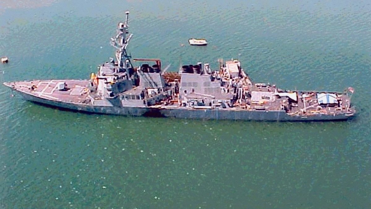 Former US General warns Hormuz tanker escorts face mines, drones and suicide boats