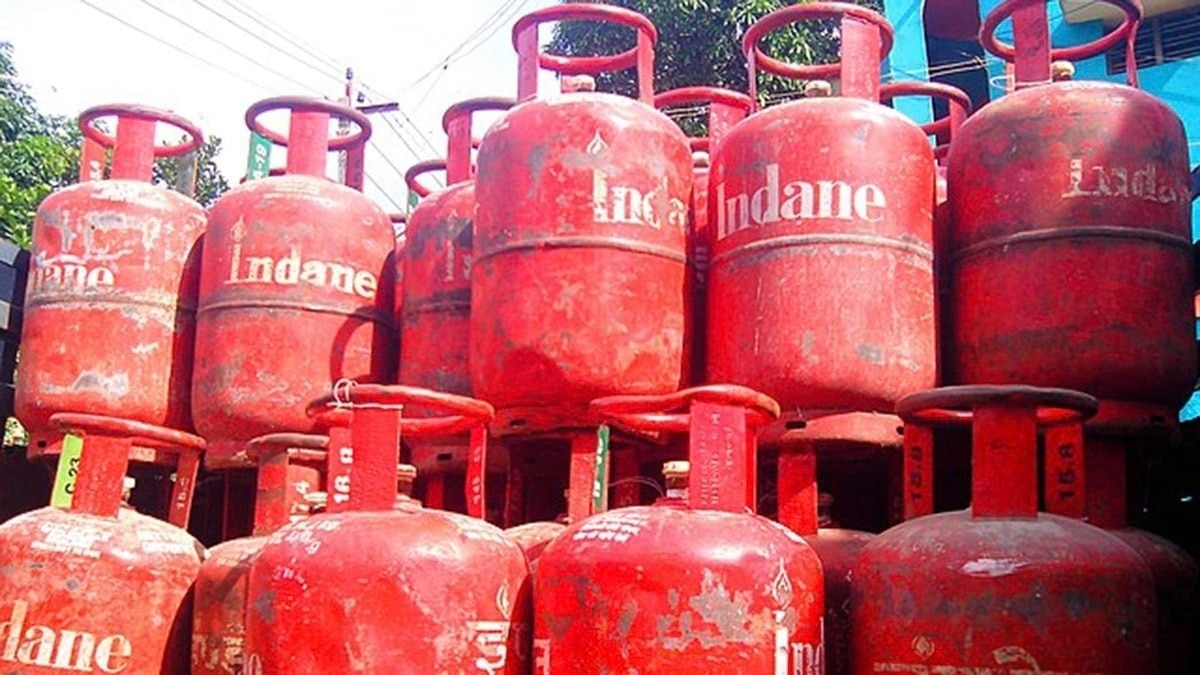 Shift to PNG, get incentives: Govt pushes to cut LPG demand amid Hormuz disruption