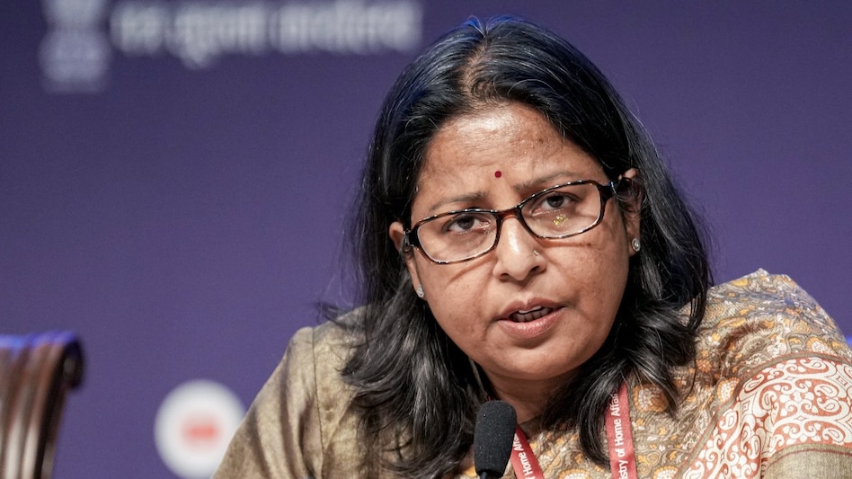 LPG shortage: Sujata Sharma says there 93% customers book LPG online LPG shortage: Sujata Sharma says there 93% customers book LPG online