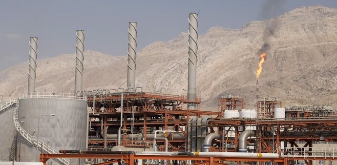 A unit of South Pars Gas field in Asalouyeh Seaport, north of Persian Gulf, Iran (Reuters) A unit of South Pars Gas field in Asalouyeh Seaport, north of Persian Gulf, Iran (Reuters)