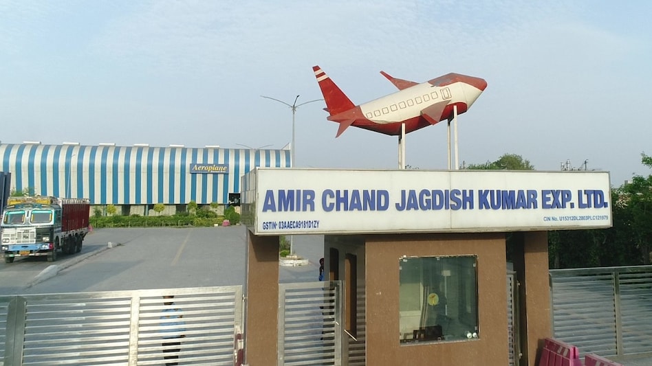 Prior to the IPO, Amir Chand Jagdish Kumar (Exports) raised Rs 13 crore in a pre-IPO round by issuing 7.55 lakh shares at Rs 172 per share. Prior to the IPO, Amir Chand Jagdish Kumar (Exports) raised Rs 13 crore in a pre-IPO round by issuing 7.55 lakh shares at Rs 172 per share.