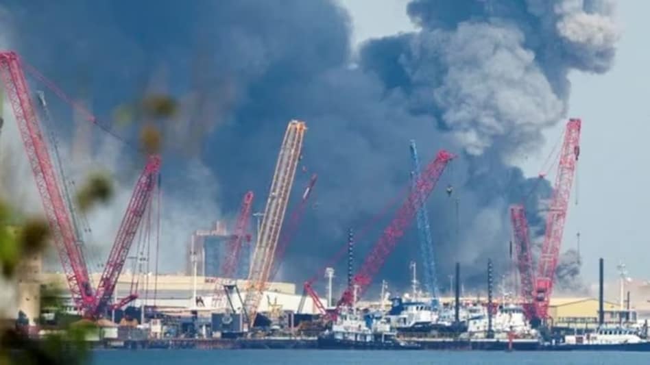 Drone attack hits Kuwait refinery: Fire breaks out at Mina Al-Ahmadi facility (Representational image) Drone attack hits Kuwait refinery: Fire breaks out at Mina Al-Ahmadi facility (Representational image)