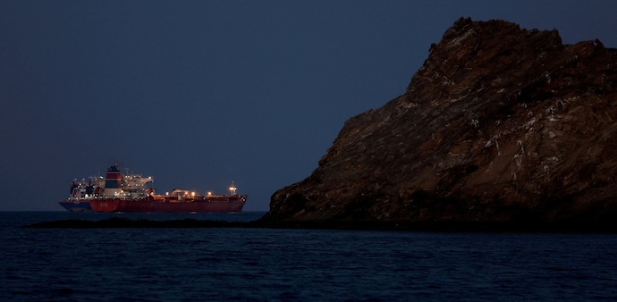 The effective closure of the Strait of Hormuz by Iranian forces has raised serious concerns about the safety of global trade and energy transportation. The effective closure of the Strait of Hormuz by Iranian forces has raised serious concerns about the safety of global trade and energy transportation.