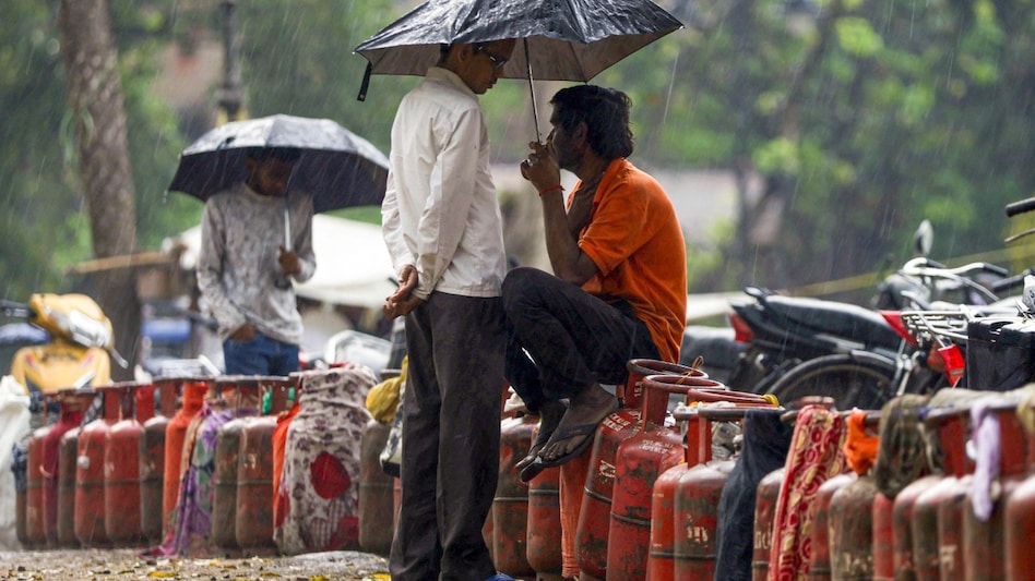 The government, however, continues to offer subsidies under schemes such as Pradhan Mantri Ujjwala Yojana (PMUY), helping reduce the effective cost for eligible households. The government, however, continues to offer subsidies under schemes such as Pradhan Mantri Ujjwala Yojana (PMUY), helping reduce the effective cost for eligible households.