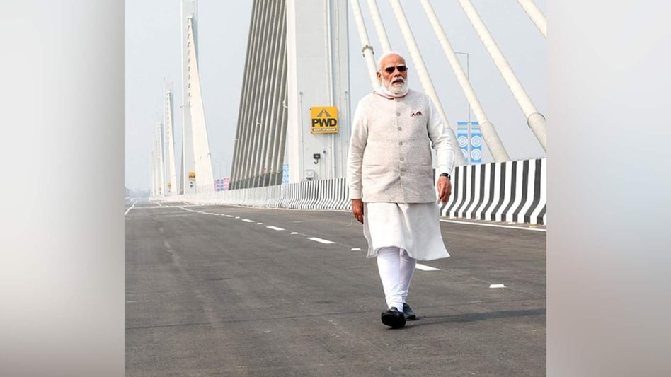 Modi overtakes Chamling with 8,931 days in office, sets record for longest-serving head of government Modi overtakes Chamling with 8,931 days in office, sets record for longest-serving head of government