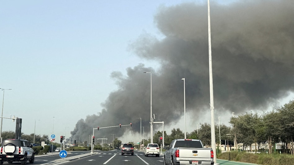 Bulk carrier reports explosion from unknown projectile off UAE amid regional tensions (Representational image) Bulk carrier reports explosion from unknown projectile off UAE amid regional tensions (Representational image)