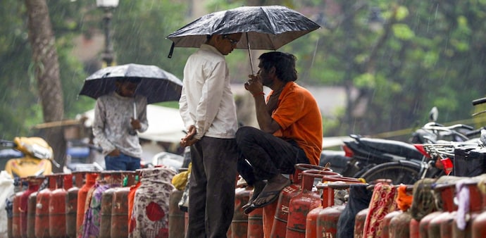 LPG, CNG, PNG prices on March 24: Check rates across major cities LPG, CNG, PNG prices on March 24: Check rates across major cities