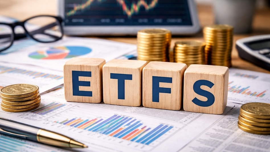 Goel suggests more weightage for Nifty ETF because he believes this index is going to bounce back with 7-8% returns. Goel suggests more weightage for Nifty ETF because he believes this index is going to bounce back with 7-8% returns.