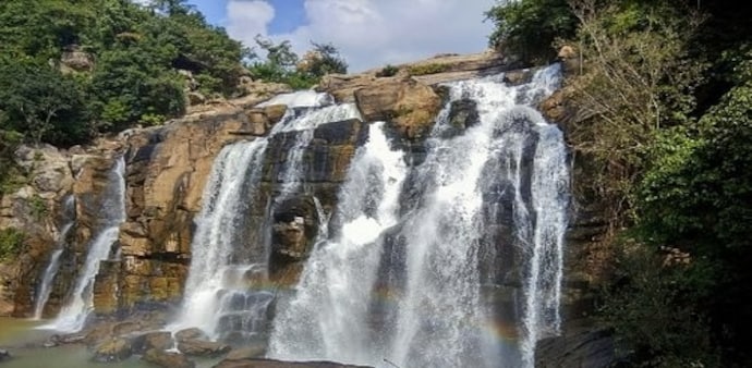 While states like Goa or Himachal Pradesh dominate travel itineraries, voices like Anand Mahindra’s are highlighting how destinations such as Jharkhand remain underexplored despite their natural beauty. While states like Goa or Himachal Pradesh dominate travel itineraries, voices like Anand Mahindra’s are highlighting how destinations such as Jharkhand remain underexplored despite their natural beauty.