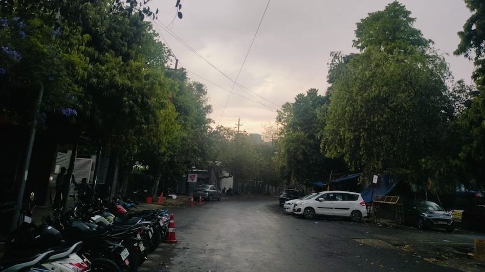 IMD forecasts rain and thunderstorms across Delhi: What to expect on April 7-8 IMD forecasts rain and thunderstorms across Delhi: What to expect on April 7-8