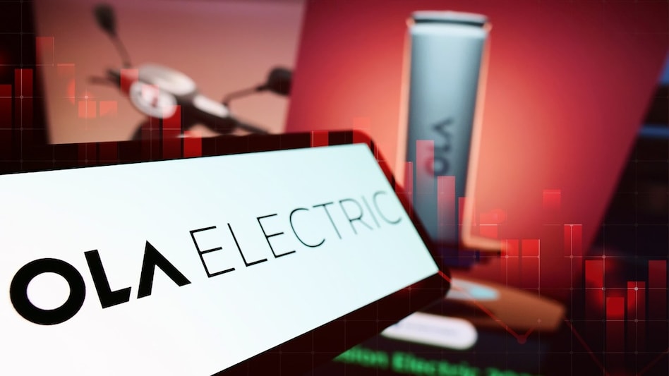 Ola Electric: The pure-play EV company has announced a significant price reduction for its flagship electric motorcycle, the Roadster X+ 9.1 kWh. Ola Electric: The pure-play EV company has announced a significant price reduction for its flagship electric motorcycle, the Roadster X+ 9.1 kWh.