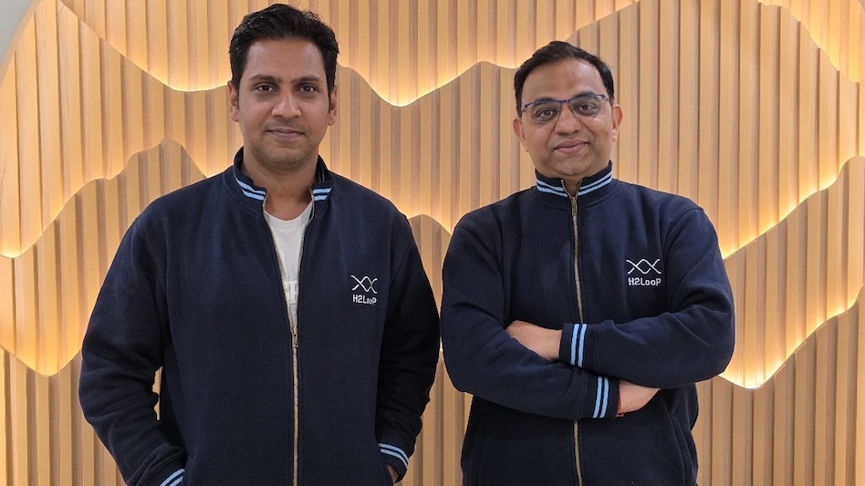 Founded by Sairanjan Mishra and Pulkit Agrawal, H2LooP is building AI-native tools aimed at speeding up system software development for hardware systems Founded by Sairanjan Mishra and Pulkit Agrawal, H2LooP is building AI-native tools aimed at speeding up system software development for hardware systems