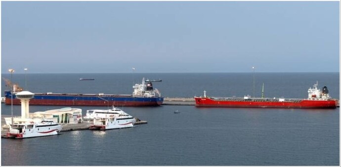 Traffic rises in Hormuz, but Iran-linked vessels control 79% movement Traffic rises in Hormuz, but Iran-linked vessels control 79% movement