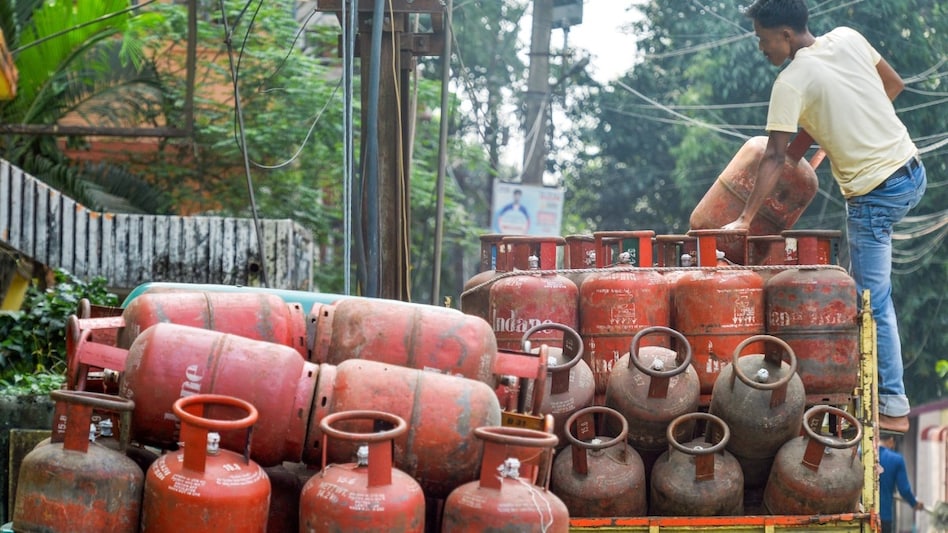 LPG, CNG, PNG prices on April 9: Check rates across major cities LPG, CNG, PNG prices on April 9: Check rates across major cities