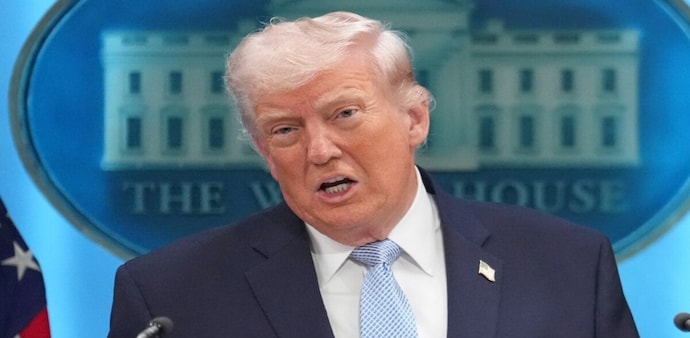 US President Donald Trump warns China US President Donald Trump warns China
