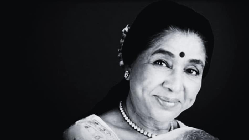 Asha Bhosle’s wax figure, unveiled in 2017 at Madame Tussauds Delhi’s Bollywood section. Asha Bhosle’s wax figure, unveiled in 2017 at Madame Tussauds Delhi’s Bollywood section.