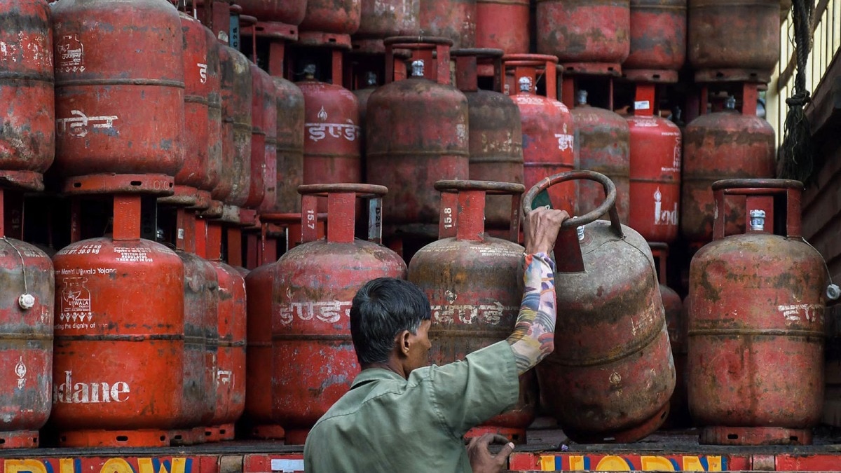 LPG, CNG, PNG prices today, April 15: Check rates in Delhi, Mumbai, Bengaluru, other major cities