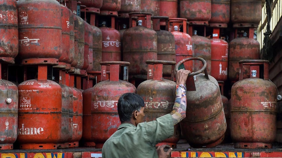 LPG, CNG, PNG prices today: Check rates across major cities LPG, CNG, PNG prices today: Check rates across major cities