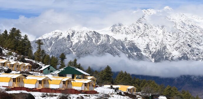 Travellers are increasingly balancing budget, accessibility, and crowd levels while planning their mountain getaways. Travellers are increasingly balancing budget, accessibility, and crowd levels while planning their mountain getaways.