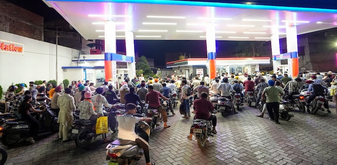 Given India’s heavy reliance on crude imports, any sustained rise in global oil prices directly impacts domestic fuel rates. Given India’s heavy reliance on crude imports, any sustained rise in global oil prices directly impacts domestic fuel rates.