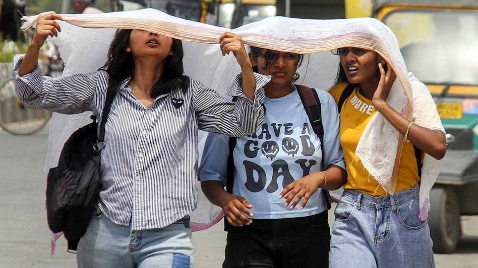 Over the past few weeks, large parts of north and central India — including Rajasthan, Uttar Pradesh, and Delhi — have consistently recorded temperatures above 45°C, with some areas nearing 47°C. Over the past few weeks, large parts of north and central India — including Rajasthan, Uttar Pradesh, and Delhi — have consistently recorded temperatures above 45°C, with some areas nearing 47°C.