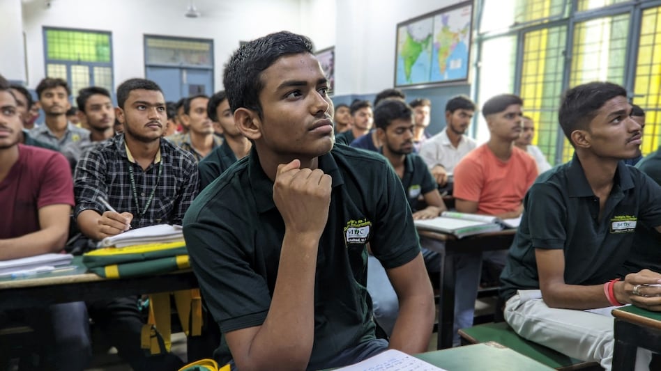 The report highlights that 83% of engineering graduates and 46% of B-school graduates in 2025 entered the job market without jobs or internships. The report highlights that 83% of engineering graduates and 46% of B-school graduates in 2025 entered the job market without jobs or internships.