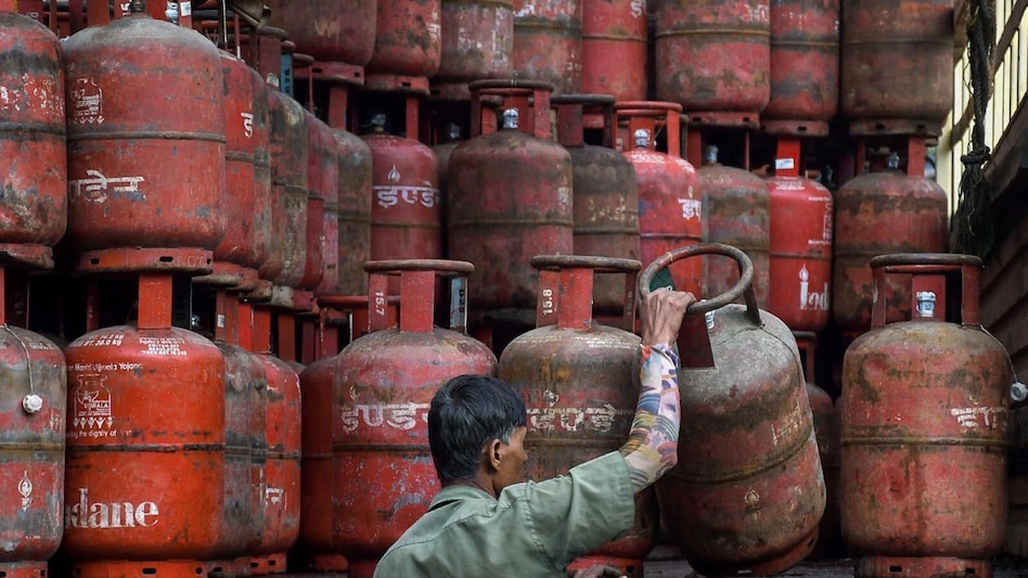 LPG, CNG, PNG prices on April 29: Check rates across major cities LPG, CNG, PNG prices on April 29: Check rates across major cities