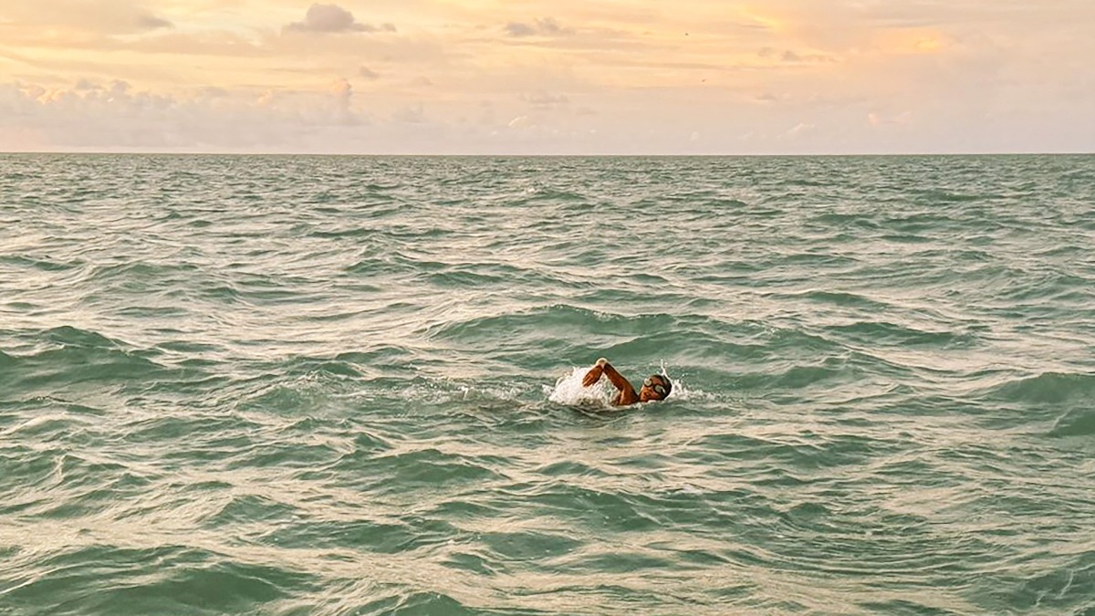 Ranchi boy in record books: 7-year-old Ishank Singh creates history with 29-km Palk Strait swim