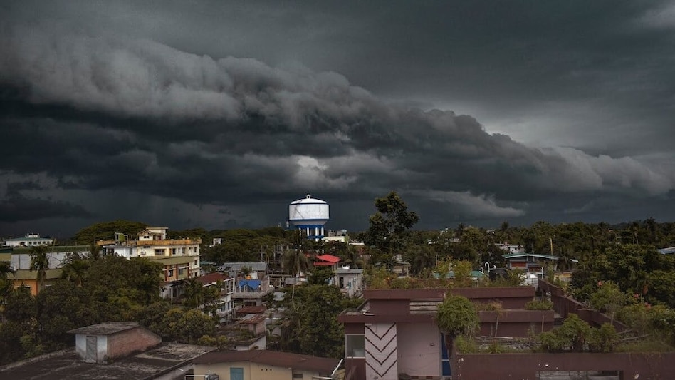 Unlike gradual seasonal rain systems elsewhere, the Indian monsoon often arrives dramatically in what meteorologists call a “burst.” Unlike gradual seasonal rain systems elsewhere, the Indian monsoon often arrives dramatically in what meteorologists call a “burst.”