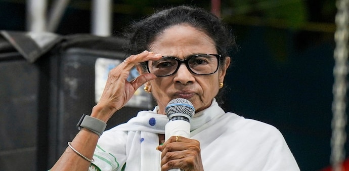 From 19,000 vote lead to 15,000 vote loss: The dramatic collapse of Mamata's Bhabanipur fortress From 19,000 vote lead to 15,000 vote loss: The dramatic collapse of Mamata's Bhabanipur fortress