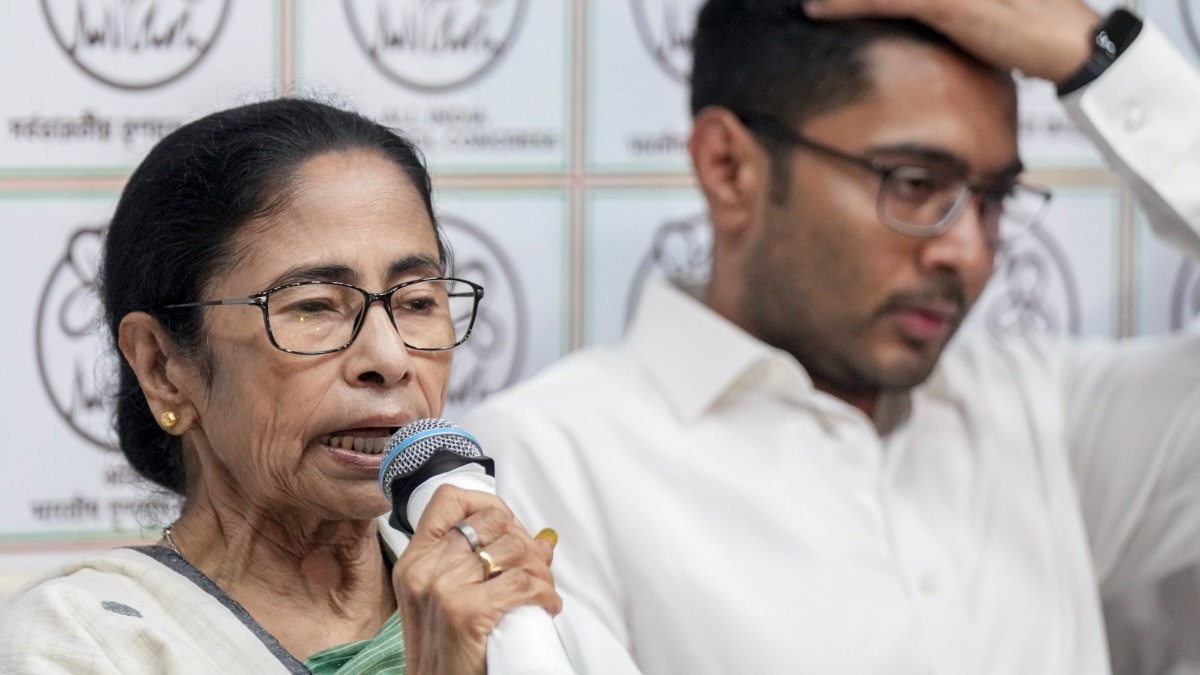 Mamata Banerjee also lost from Bhabanipur