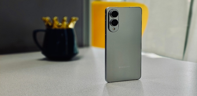Samsung Galaxy S25, Galaxy S25 Edge, and other models will be available at huge discounted price. Samsung Galaxy S25, Galaxy S25 Edge, and other models will be available at huge discounted price.