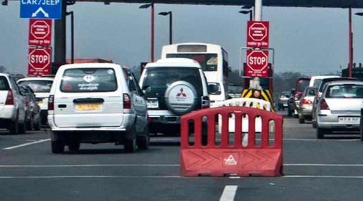 The system assigns a unique tracking ID, captures number plates via ANPR, and determines vehicle class from axle count and dimensions.