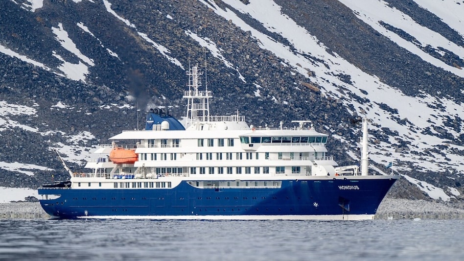 Reports indicate the ship was carrying roughly 147-150 passengers and crew members from 23 countries. Reports indicate the ship was carrying roughly 147-150 passengers and crew members from 23 countries.