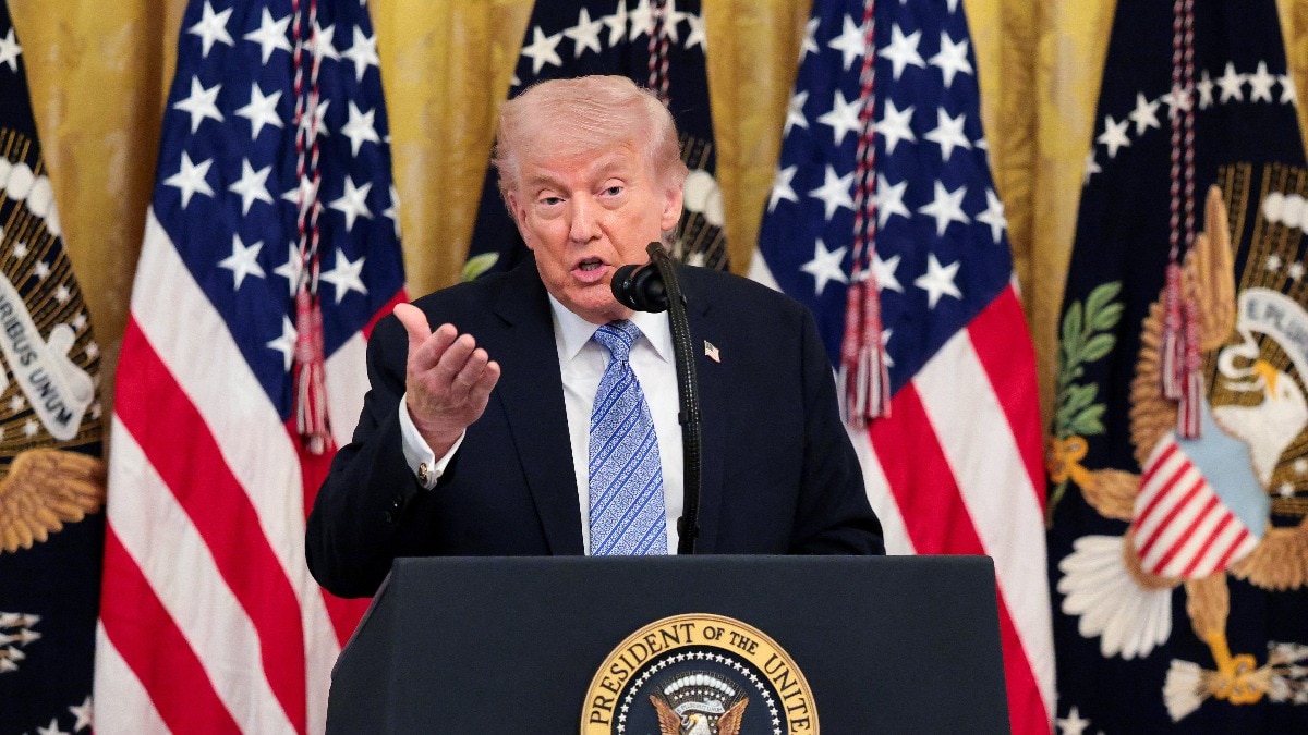 Donald Trump's 10% global tariffs were 'invalid', said a three-judge panel Donald Trump's 10% global tariffs were 'invalid', said a three-judge panel