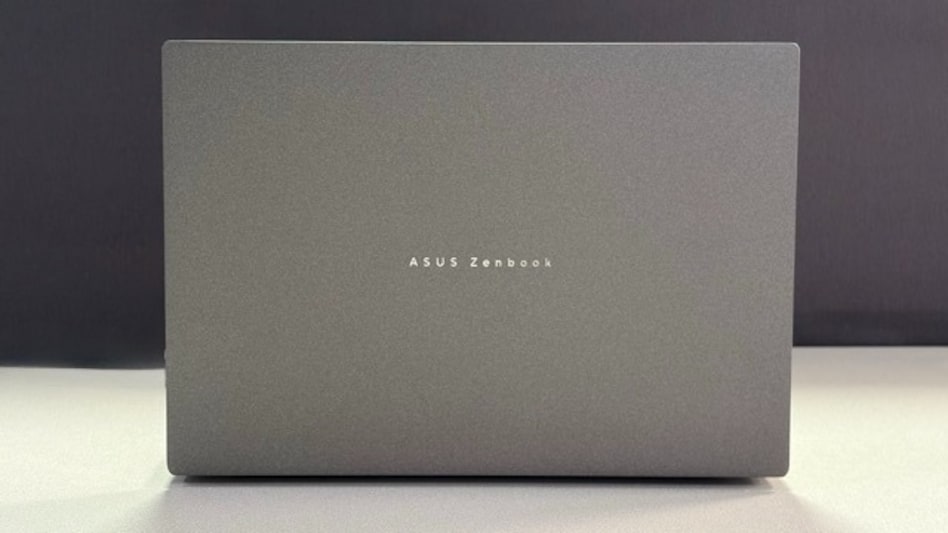 ASUS Zenbook S14: A New Benchmark in Ultraportable Laptops
