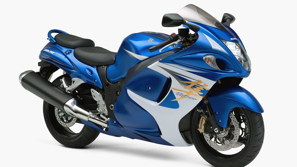 The first-generation Hayabusa used a 1,299cc inline-four engine and could reach a top speed of roughly 312 kmph under test conditions. The first-generation Hayabusa used a 1,299cc inline-four engine and could reach a top speed of roughly 312 kmph under test conditions.