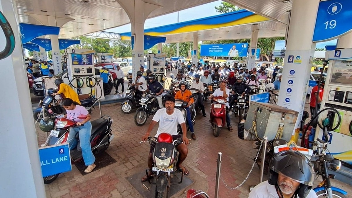Petrol, diesel prices today, May 15: Prices rise in major metros; Check new prices in Delhi, Mumbai, Kolkata and more