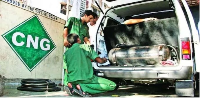 Iran conflict reaches your commute: CNG prices up Rs 2, auto unions demand fare hike Iran conflict reaches your commute: CNG prices up Rs 2, auto unions demand fare hike