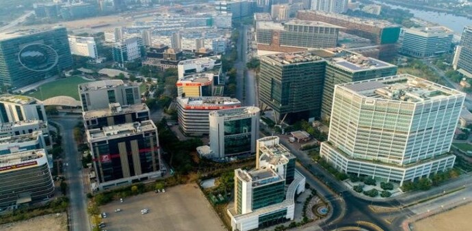 BKC currently commands the highest office rentals in MMR, with average rents estimated at approximately ₹390 per sq ft per month. BKC currently commands the highest office rentals in MMR, with average rents estimated at approximately ₹390 per sq ft per month.