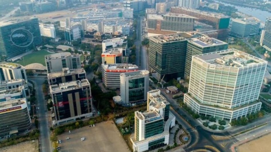BKC currently commands the highest office rentals in MMR, with average rents estimated at approximately ₹390 per sq ft per month. BKC currently commands the highest office rentals in MMR, with average rents estimated at approximately ₹390 per sq ft per month.