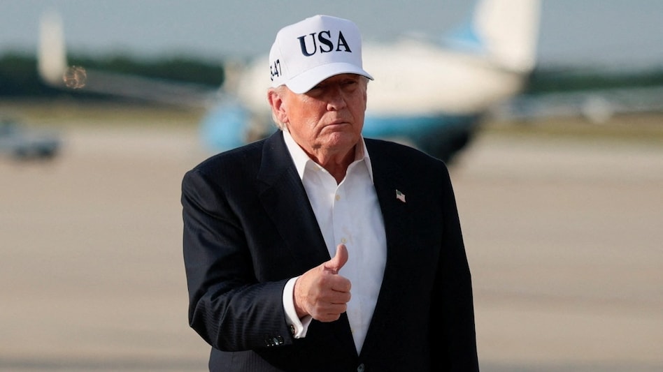 Trump pauses Iran strike at Gulf leaders' request but warns of 'full, large scale assault' Trump pauses Iran strike at Gulf leaders' request but warns of 'full, large scale assault'