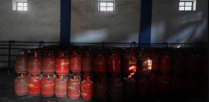 India has a LPG supply crunch of 400,000 barrels a day, says report India has a LPG supply crunch of 400,000 barrels a day, says report