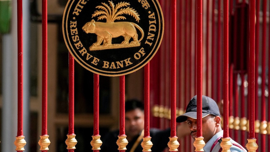 “Banks Closed Across Several States on Eid-ul-Adha 2026; Check RBI Holiday Schedule” “Banks Closed Across Several States on Eid-ul-Adha 2026; Check RBI Holiday Schedule”