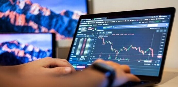 Coal India OFS: While placing bids today, non-retail investors may indicate their willingness to carry forward their un-allotted CIL bids to T+1 day. Coal India OFS: While placing bids today, non-retail investors may indicate their willingness to carry forward their un-allotted CIL bids to T+1 day.
