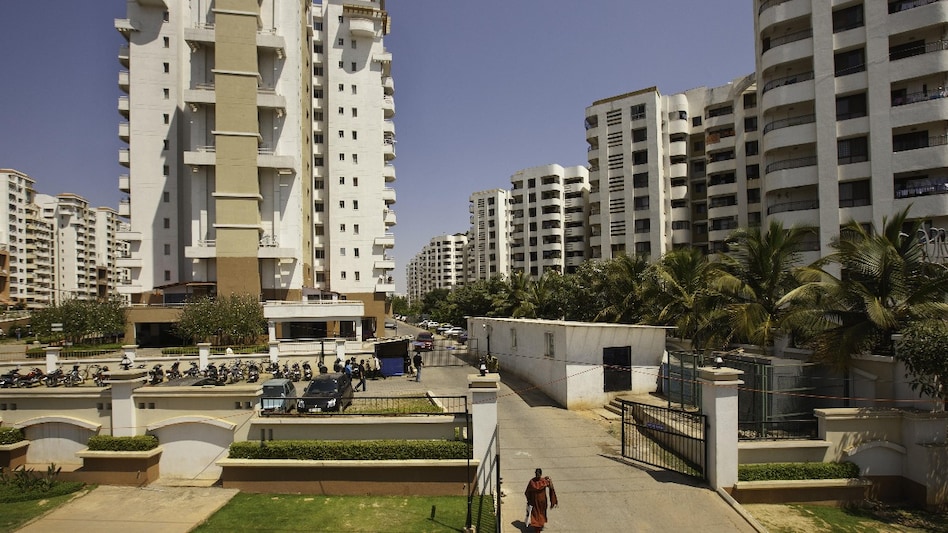 Bengaluru Rent Crisis: Viral Rs 1.1 Lakh 3BHK Apartment Near EGL Sparks Debate Over Housing Affordability, Rising IT Corridor Rentals and Soaring Cost of Living in India’s Tech Capital Bengaluru Rent Crisis: Viral Rs 1.1 Lakh 3BHK Apartment Near EGL Sparks Debate Over Housing Affordability, Rising IT Corridor Rentals and Soaring Cost of Living in India’s Tech Capital