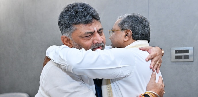 Shivakumar meet Siddaramaiah Shivakumar meet Siddaramaiah