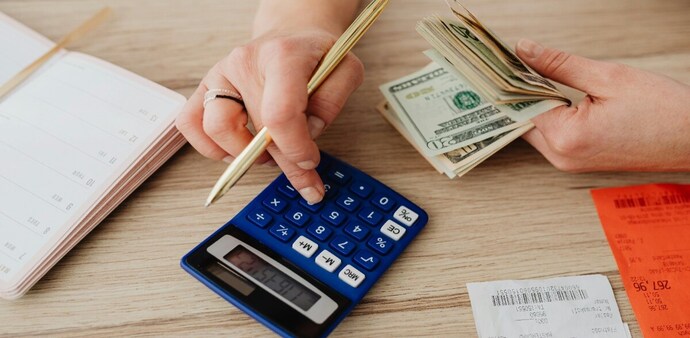 Delhi-NCR living costs under scanner after IIT scholar claims Rs 85,000 needed for basic survival Delhi-NCR living costs under scanner after IIT scholar claims Rs 85,000 needed for basic survival