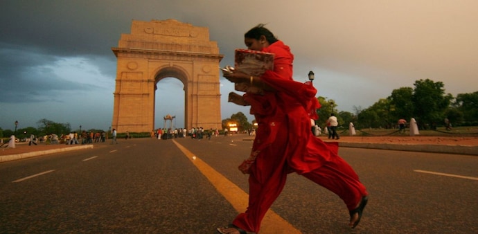Western disturbance to the rescue: Delhi's brutal heatwave set to break from May 28 Western disturbance to the rescue: Delhi's brutal heatwave set to break from May 28