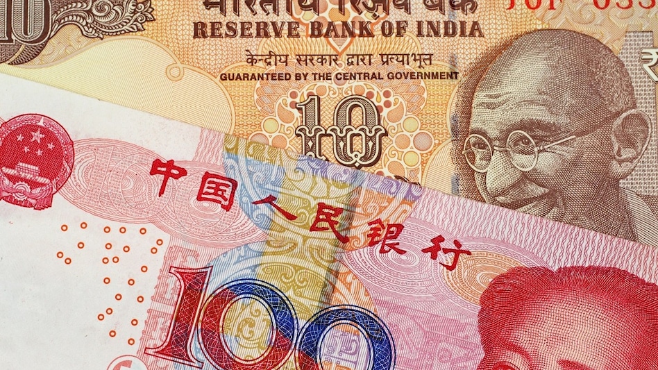 Critics note that strict currency controls can limit capital mobility, reduce market efficiency and discourage foreign investment. Critics note that strict currency controls can limit capital mobility, reduce market efficiency and discourage foreign investment.